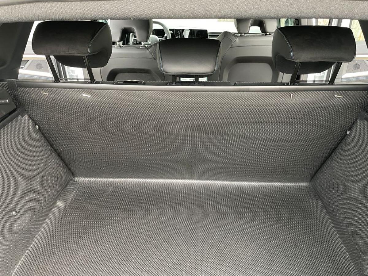 Renault Austral ein Kofferraumschutz wie ein Fels in der Brandung